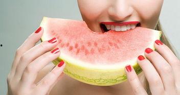 吃蜜瓜嘴巴周围红肿,揭秘嘴巴周围红肿成因